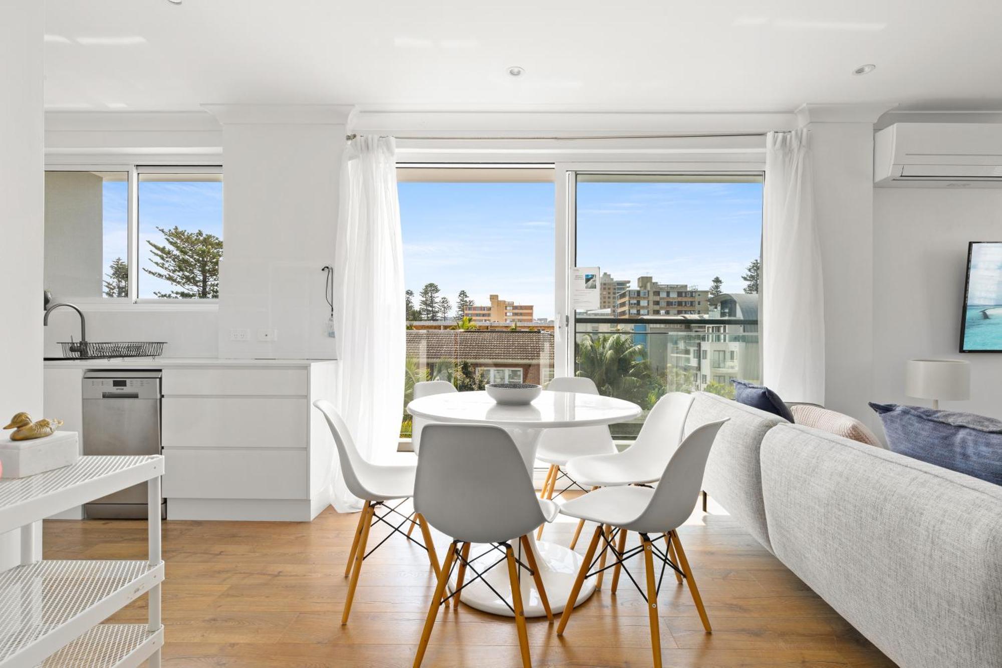 Chic Apartment Footsteps From Manly Beach Sydney Exterior photo