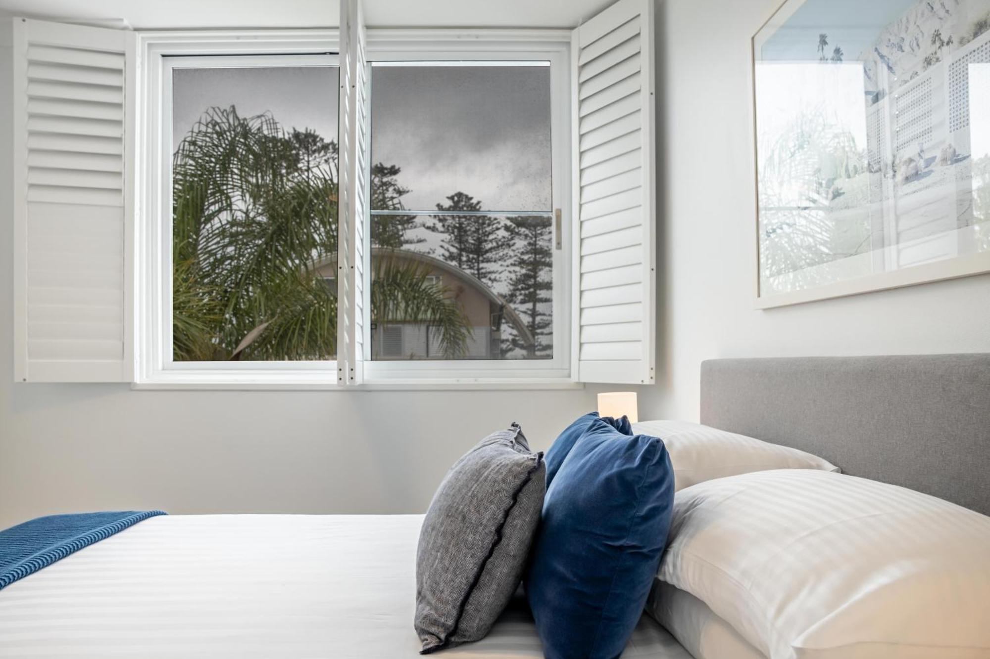 Chic Apartment Footsteps From Manly Beach Sydney Room photo