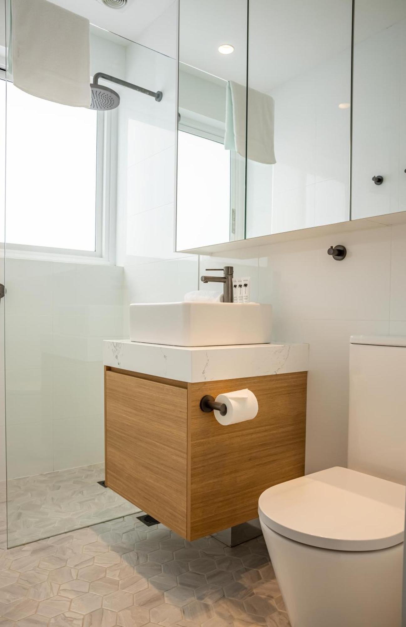 Chic Apartment Footsteps From Manly Beach Sydney Room photo